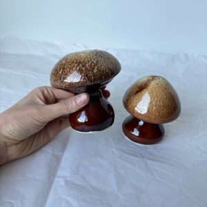 Vintage Mushrooms Ceramic Salt and Pepper Shakers Speckled Glaze MCM